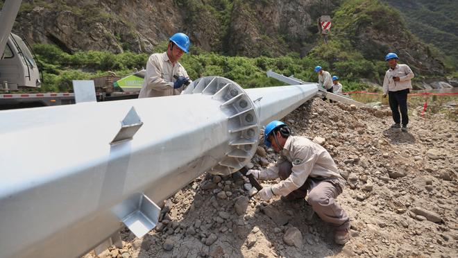 北青：郑智退出教练组传闻不实，3名国足助教正接受海外阶段培训